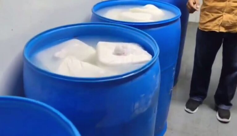 ਮੁਕੇਰੀਆ ਫੜਿਆ ਸ਼ੱਕੀ ਪਨੀਰ ਦਾ ਜ਼ਖੀਰਾ; 700 ਕਿਲੋ ਸ਼ੱਕੀ ਪਨੀਰ ਕੀਤਾ ਬਰਾਮਦ