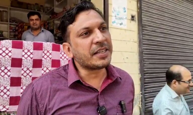 ਫਾਜਿਲਕਾ ਸਿਹਤ ਵਿਭਾਗ ਦੀ ਡੇਂਗੂ ਖਿਲਾਫ ਚੌਕਸੀ; ਸਿਵਲ ਸਰਜਨ ਵੱਲੋਂ ਹਾਟ ਸਪੋਟ ਖੇਤਰਾਂ ਦਾ ਦੌਰਾ