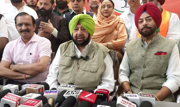 ਮੋਗਾ ਪਹੁੰਚੇ ਕੈਪਟਨ ਅਮਰਿੰਦਰ ਸਿੰਘ ਨੇ ਘੇਰੇ ਵਿਰੋਧੀ; ਰਾਹੁਲ ਦੇ ਪੀਐਮ ਮੋਦੀ ਬਾਰੇ ਸਵਾਲ ’ਤੇ ਚੁੱਕੇ ਸਵਾਲ; ਨਸ਼ੇ ਤੇ ਅਮਨ ਕਾਨੂੰਨ ਨੂੰ ਲੈ ਕੇ ਸਰਕਾਰ ਵੱਲ ਸਾਧੇ ਨਿਸ਼ਾਨੇ