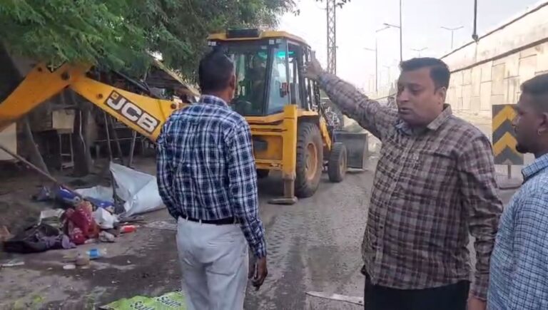 ਫਗਵਾੜਾ ਨਿਗਮ ਦਾ ਨਾਜਾਇਜ਼ ਕਬਜ਼ਿਆਂ ’ਤੇ ਸਿਕੰਜ਼ਾ; ਨਾਜਾਇਜ਼ ਕਬਜ਼ਿਆਂ ’ਤੇ ਚਲਾਇਆ ਪੀਲਾ ਪੰਜਾ