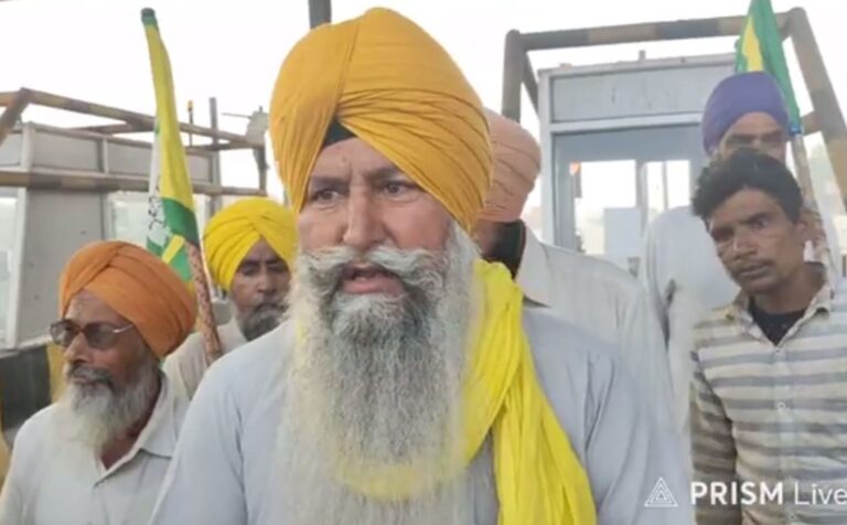ਖਨੋਰੀ ਟੋਲ ਪਲਾਜ਼ਾ ’ਤੇ ਕਿਸਾਨਾਂ ਦਾ ਹੰਗਾਮਾ; ਕੰਬਾਇਨਾਂ ਦੀਆਂ ਪਰਚੀਆਂ ਕੱਟਣ ਦਾ ਕੀਤਾ ਵਿਰੋਧ