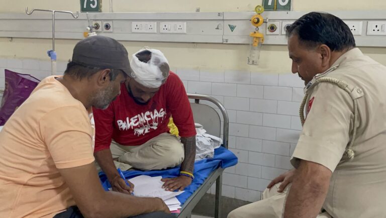 ਫਗਵਾੜਾ ’ਚ ਨੌਜਵਾਨ ਨੂੰ ਹਮਲਾ ਕਰ ਕੀਤਾ ਜ਼ਖਮੀ; ਸਲੂਨ ਨੂੰ ਬੰਦ ਕਰ ਕੇ ਘਰ ਜਾ ਰਿਹਾ ਸੀ ਨੌਜਵਾਨ; ਹਾਲਤ ਗੰਭੀਰ, ਪੁਲਿਸ ਕਰ ਰਹੀ ਜਾਂਚ