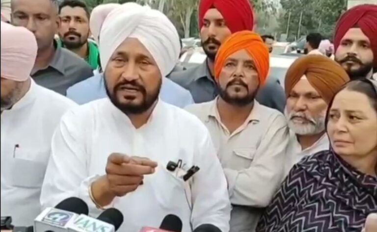 ਬਰਨਾਲਾ ’ਚ ਪੀੜਤ ਪਰਿਵਾਰ ਨੂੰ ਮਿਲੇ ਸਾਂਸਦ ਚੰਨੀ; ਪਰਿਵਾਰ ਨਾਲ ਦੁੱਖ ਸਾਂਝਾ ਕਰਦਿਆਂ ਮੰਗਿਆ ਇਨਸਾਫ਼