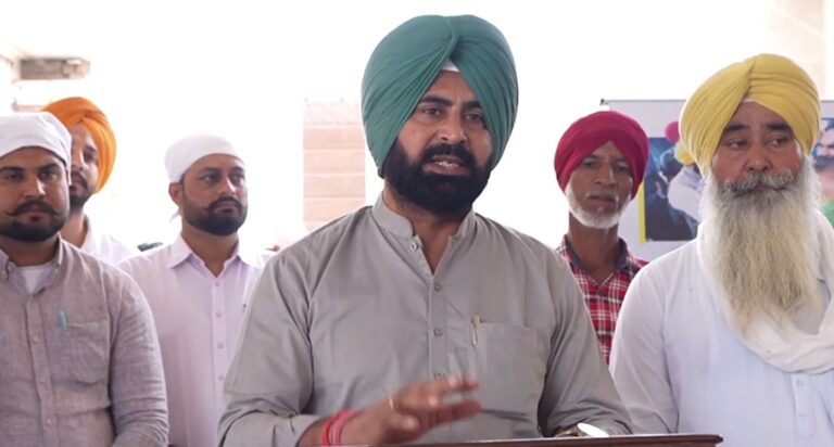 ਪਟਿਆਲਾ ਦੇ ਸ਼ੁਤਰਾਣਾ ਹਲਕੇ ’ਚ ਵੰਡੀ ਮੁਆਵਜਾ ਰਾਸ਼ੀ; ਵਿਧਾਇਕ ਕੁਲਵੰਤ ਸਿੰਘ ਨੇ ਵੰਡੇ ਮੁਆਵਜੇ ਦੇ ਚੈੱਕ