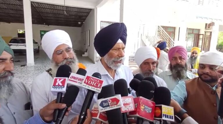 ਪਟਿਆਲਾ ’ਚ ਰੱਖੜਾ ਪਰਿਵਾਰ ਦਾ ਧਾਰਮਿਕ ਉਪਰਾਲਾ; ਧਾਰਮਿਕ ਸਥਾਨਾਂ ਦੇ ਸੇਵਾਦਾਰਾਂ ਨੂੰ ਦਾਨ ਕੀਤੀ ਰਾਸ਼ੀ