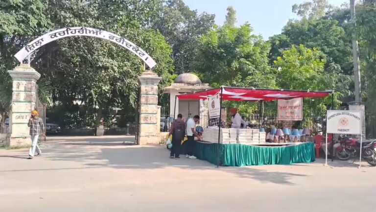 ਫਰੀਦਕੋਟ ਜੇਲ੍ਹ ਪ੍ਰਸ਼ਾਸਨ ਦਾ ਕੈਦੀਆਂ ਲਈ ਨੇਕ ਉਪਰਾਲਾ; ਕੈਦੀਆਂ ਤੋਂ ਬਣਵਾਈਆਂ ਮਠਿਆਈਆਂ ਤੇ ਹੋਰ ਸਾਜੋ-ਸਾਮਾਨ