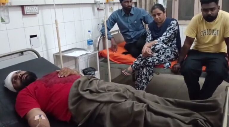 ਫਗਵਾੜਾ ’ਚ ਇਨੋਵਾ-ਟਰੈਕਟਰ ਟੱਕਰ ’ਚ 4 ਜ਼ਖਮੀ; ਟਰੈਕਟਰ ਦੇ ਹੋਏ ਦੋ ਟੁੱਕੜੇ, ਇਨੋਵਾ ਦੇ ਵੀ ਉੱਡੇ ਪਰਖੱਚੇ