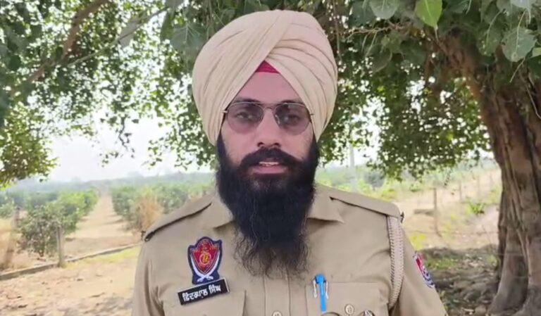 ਅਬੋਹਰ ਦੀਆਂ ਟੇਲਾਂ ਤੋਂ ਮਿਲੀ ਅਣਪਛਾਤੀ ਲਾਸ਼; ਪੁਲਿਸ ਨੇ ਲਾਸ਼ ਕਬਜ਼ੇ ’ਚ ਲੈ ਕੇ ਜਾਂਚ ਕੀਤੀ ਸ਼ੁਰੂ