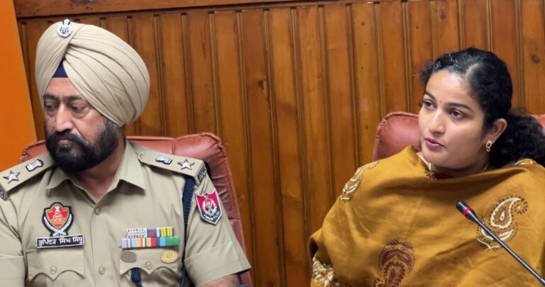 ਫਿਰੋਜ਼ਪੁਰ ਪੁਲਿਸ ਦਾ ਮੈਡੀਕਲ ਨਸ਼ਿਆਂ ਖਿਲਾਫ ਐਕਸ਼ਨ; ਮੈਡੀਕਲ ਸਟੋਰਾਂ ਤੋਂ ਪਾਬੰਦੀਸ਼ੁਦਾ ਦਵਾਈਆਂ ਬਰਾਮਦ; 4 ਨੂੰ ਕੀਤਾ ਸੀਲ