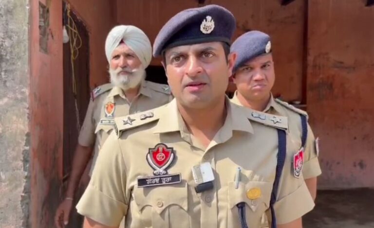 ਤਰਨ ਤਾਰਨ ਪੁਲਿਸ ਦਾ ਨਸ਼ਾਂ ਤਸਕਰਾਂ ਖਿਲਾਫ ਐਕਸ਼ਨ; ਤਸਕਰਾਂ ਦੀ ਨਜਾਇਜ ਉਸਾਰੀ ’ਤੇ ਚਲਿਆ ਪੀਲਾ ਪੰਜਾ