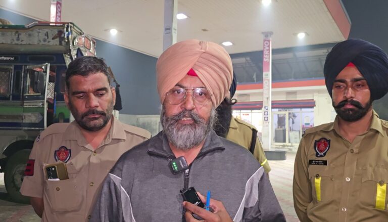 ਮੁਕਤਸਰ ’ਚ ਹਾਦਸੇ ਦੌਰਾਨ ਇਕ ਮੌਤ, ਕਈ ਜ਼ਖਮੀ; ਬਲੈਰੋ ਕੈਪਰ ਤੇ ਬੱਸ ਵਿਚਾਲੇ ਹੋਈ ਭਿਆਨਕ ਟੱਕਰ