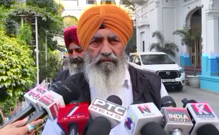 ਸ਼੍ਰੋਮਣੀ ਕਮੇਟੀ ਮੁੱਖ ਸਕੱਤਰ ਮੰਨਣ ਦਾ ਸਰਕਾਰ ’ਤੇ ਹਮਲਾ; ਸ਼ਹੀਦੀ ਸਮਾਗਮ ਸਿਆਸਤ ਤੋਂ ਪ੍ਰੇਰਿਤ ਹੋਣ ਦੇ ਇਲਜ਼ਾਮ; ਧਾਰਮਿਕ ਸਮਾਗਮ ਸ਼੍ਰੋਮਣੀ ਕਮੇਟੀ ’ਤੇ ਛੱਡਣ ਦੀ ਸਲਾਹ