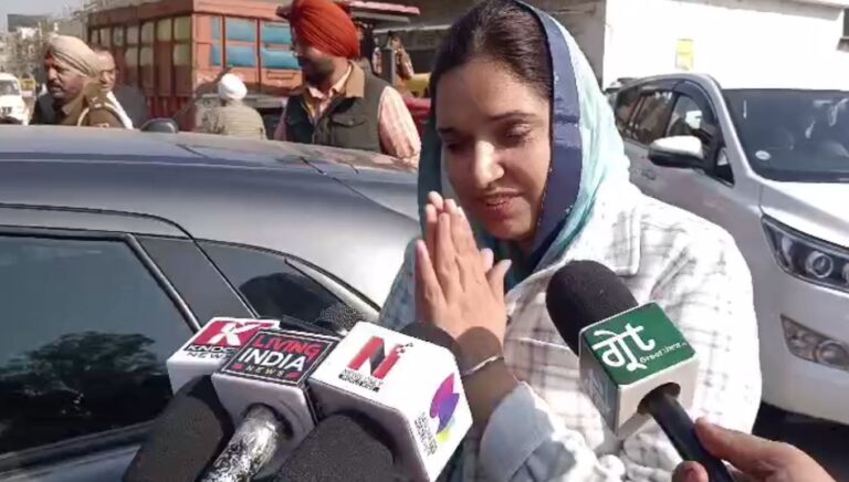 ਮਜੀਠਾ ਥਾਣੇ ’ਚ ਜਾਂਚ ਲਈ ਪਹੁੰਚੀ ਕੰਚਨਪ੍ਰੀਤ; ਮਾਨਯੋਗ ਅਦਾਲਤ ’ਤੇ ਪ੍ਰਗਟਾਇਆ ਮੁਕੰਮਲ ਭਰੋਸਾ