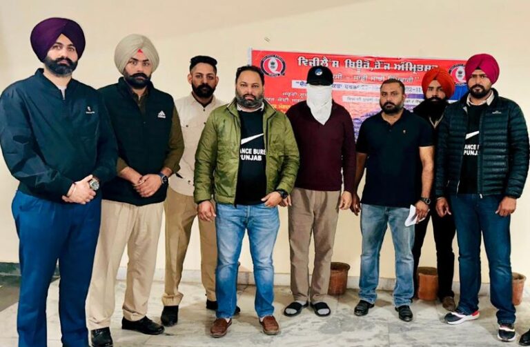 ਬਟਾਲਾ ਦੇ ਐਸਡੀਐਮ ਖਿਲਾਫ਼ ਵਿਜੀਲੈਂਸ ਦਾ ਐਕਸ਼ਨ; 50 ਹਜ਼ਾਰ ਰਿਸ਼ਵਤ ਲੈਂਦਿਆਂ ਰੰਗੇ ਹੱਥੀ ਗ੍ਰਿਫਤਾਰ