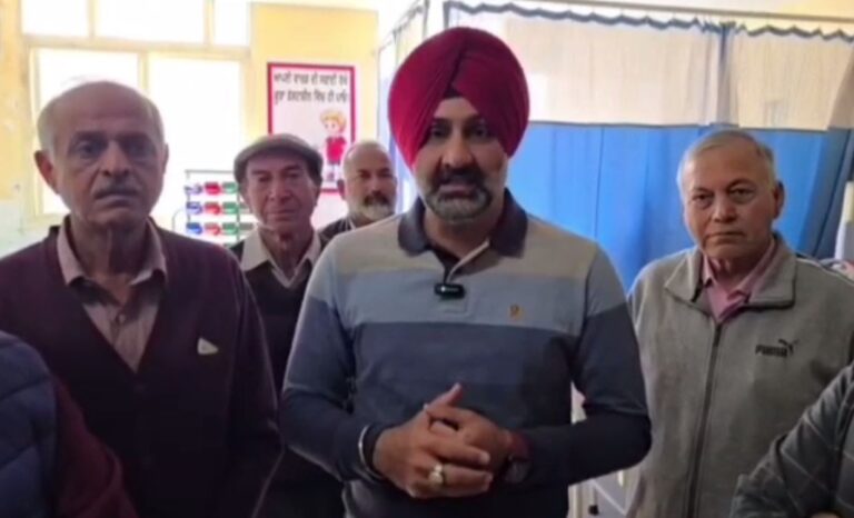 ਗੁਰਦਾਸਪੁਰ ਪੁਲਿਸ ’ਤੇ ਵਰ੍ਹੇ ਵਿਧਾਇਕ ਪਾਹੜਾ; ਥਾਣਾ ਸਿਟੀ ਬਾਹਰ ਹੋਏ ਧਮਾਕੇ ਬਾਰੇ ਪੁੱਛੇ ਸਵਾਲ; ਕਿਹਾ, ਗਰਨੇਡ ਹਮਲਾ ਮੰਨਣ ਤੋਂ ਕਿਉਂ ਝਿਜਕ ਰਹੀ ਪੁਲਿਸ