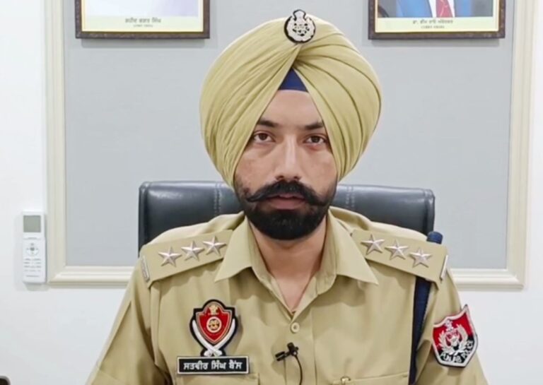 ਬਰਨਾਲਾ ਪੁਲਿਸ ਦਾ ਆਪਣੇ ਹੀ ਮੁਲਾਜ਼ਮ ਖਿਲਾਫ਼ ਐਕਸ਼ਨ; ਸਟੋਰਰੂਮ ’ਚ ਨਕਦੀ ਚੋਰੀ ਦੇ ਇਲਜ਼ਾਮ ਹੇਠਾਂ ਗ੍ਰਿਫਤਾਰ