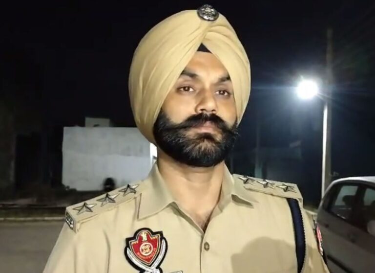 ਜਲੰਧਰ ’ਚ ਗੋਲੀ ਲੱਗਣ ਨਾਲ ਸਖ਼ਸ਼ ਦੀ ਮੌਤ;  ਰਾਈਫਲ ਸਾਫ਼ ਕਰਨ ਦੌਰਾਨ ਚੱਲੀ ਗੋਲੀ; ਪੁਲਿਸ ਨੇ ਲਾਸ਼ ਕਬਜ਼ੇ ’ਚ ਲੈ ਕੇ ਜਾਂਚ ਆਰੰਭੀ