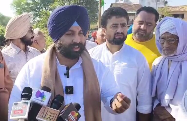 ਆਨੰਦਪੁਰ ਸਾਹਿਬ ਦੀਆਂ ਸੜਕਾਂ ਦੀ ਬਦਲੇਗੀ ਨੁਹਾਰ; ਮੰਤਰੀ ਹਰਜੋਤ ਬੈਂਸ ਨੇ ਰੱਖਿਆ ਨੀਂਹ ਪੱਥਰ