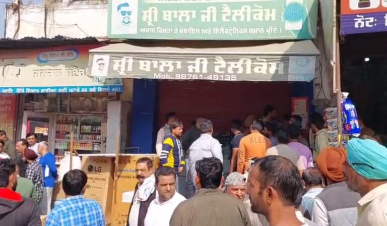 ਮੋਗਾ ’ਚ ਦੁਕਾਨ ’ਤੇ ਫਾਇਰਿੰਗ ਦੌਰਾਨ 3 ਜ਼ਖਮੀ; ਪੁਲਿਸ ਨੇ ਮਾਮਲਾ ਦਰਜ ਕਰ ਕੇ ਜਾਂਚ ਕੀਤੀ ਸ਼ੁਰੂ