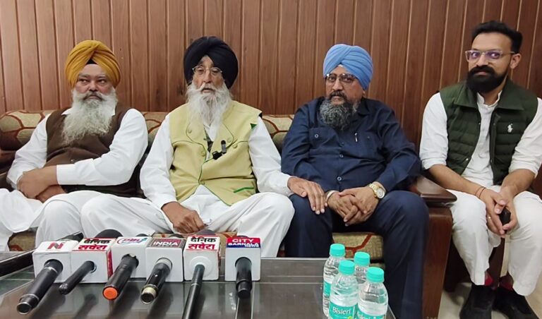 ਬਰਨਾਲਾ ਪਹੁੰਚੇ ਸਿਮਰਨਜੀਤ ਮਾਨ ਦਾ ਕੇਂਦਰ ’ਤੇ ਹਮਲਾ;  ਸਰਕਾਰਾਂ ’ਤੇ ਲਾਏ ਸਿੱਖਾਂ ਨਾਲ ਵਿਤਕਰੇ ਦੇ ਲਾਏ ਇਲਜ਼ਾਮ