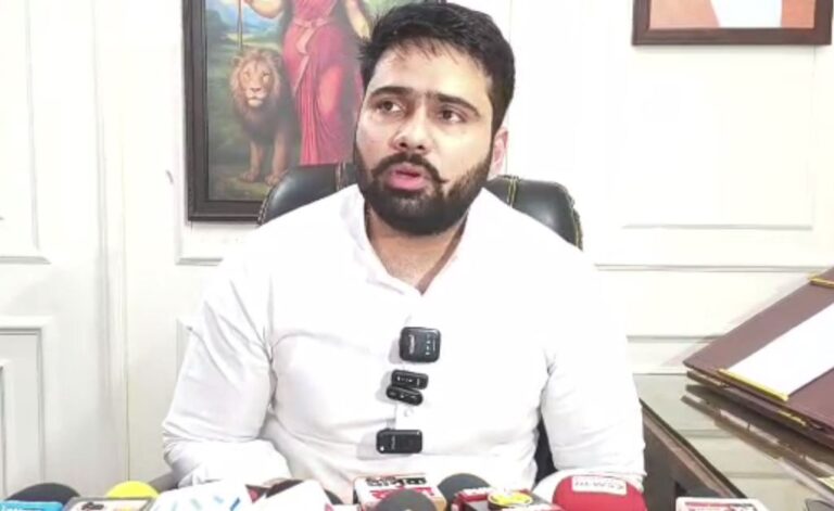 ਅੰਮ੍ਰਿਤਸਰ ਨੌਰਥ ਵਿਚ ‘ਸੇਵਾ ਸਭਾ’ ਦੀ ਸ਼ੁਰੂਆਤ; ਭਾਜਪਾ ਨੇਤਾ ਅਕਸ਼ੇ ਸ਼ਰਮਾ ਨੇ ਦੱਸਿਆ ਲੋਕ-ਮੁੱਦਿਆਂ ਦਾ ਹੱਲ