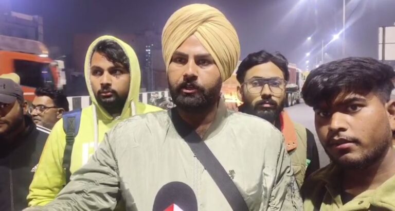 ਲੁਧਿਆਣਾ ’ਚ ਫਲਾਈਓਵਰ ਉਪਰ ਟਰੱਕ ਨੂੰ ਅੱਗ; ਡੀਸੀ ਦਫ਼ਤਰ ਨੇੜਲੇ ਫਲਾਈਓਵਰ ਦੀ ਘਟਨਾ