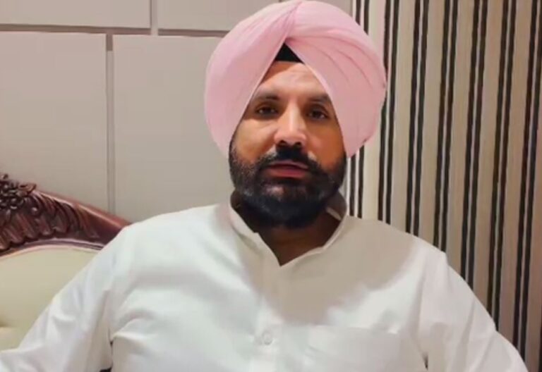ਰਾਜਾ ਵੜਿੰਗ ਨੇ ਆਪਣੇ ਭਾਸ਼ਨ ਬਾਰੇ ਮੰਗੀ ਮੁਆਫੀ; ਸਵ. ਬੂਟਾ ਸਿੰਘ ਬਾਰੇ ਟਿੱਪਣੀ ਨੂੰ ਲੈ ਕੇ ਦਿੱਤੀ ਸਫਾਈ; ਕਿਹਾ, ਬੂਟਾ ਸਿੰਘ ਪਿਤਾ ਸਮਾਨ, ਨਹੀਂ ਕੀਤਾ ਅਪਮਾਨ
