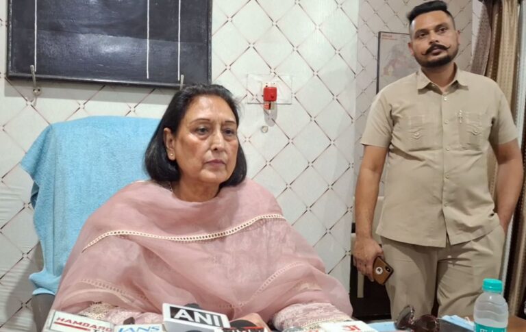 ਅੰਮ੍ਰਿਤਸਰ ਜੇਲ੍ਹ ਪਹੁੰਚੇ ਮਹਿਲਾ ਕਮਿਸ਼ਨ ਮੁਖੀ ਲਾਲੀ ਗਿੱਲ; ਮਹਿਲਾ ਕੈਦੀਆਂ ਦੀਆਂ ਸੁਣੀਆਂ ਮੁਸ਼ਕਲਾਂ