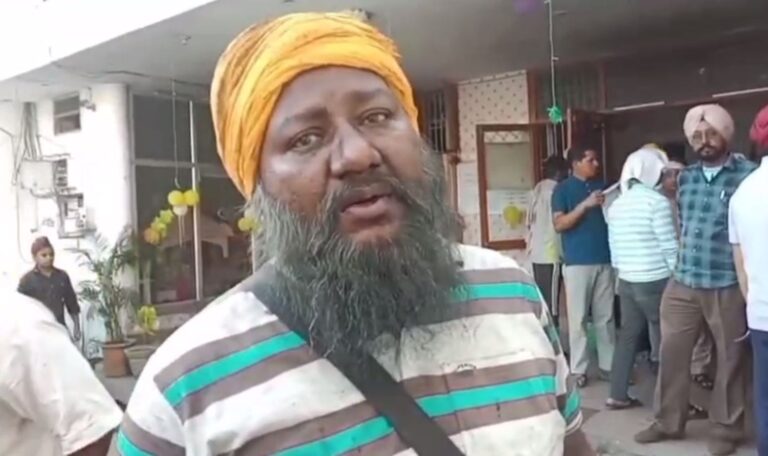 ਫਿਰੋਜਪੁਰ ਦੇ ਗੁਰਦੁਆਰਾ ਸਾਹਿਬ ਅੰਦਰ ਸਰੂਪ ਅਗਨੀ ਭੇਂਟ; ਗੁਰਪੁਰਬ ਵਾਲੇ ਦਿਨ ਵਾਪਰੀ ਦੁਖਦਾਈ ਘਟਨਾ; ਬਿਜਲੀ ਦੇ ਸਾਰਟ ਸਰਕਟ ਕਾਰਨ ਲੱਗੀ ਸੀ ਅੱਗ