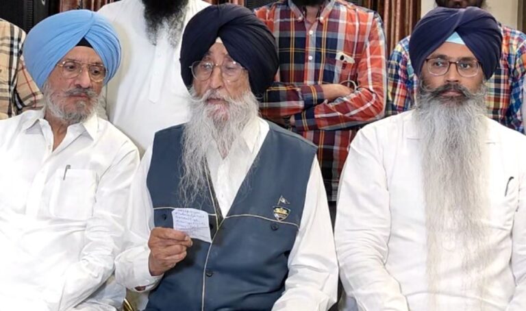 ਅੰਮ੍ਰਿਤਸਰ ’ਚ ਸਿਮਰਨਜੀਤ ਮਾਨ ਦੀ ਪ੍ਰੈੱਸ ਕਾਨਫਰੰਸ; ਕੇਂਦਰ ’ਤੇ ਲਾਏ ਵਿਦੇਸ਼ਾਂ ’ਚ ਸਿੱਖਾਂ ਦੇ ਕਤਲ ਦੇ ਇਲਜ਼ਾਮ; ਜ਼ਿਮਨੀ ਚੋਣ ’ਚ ਮਨਦੀਪ ਸਿੰਘ ਦ ਸਾਥ ਦਾ ਕੀਤਾ ਐਲਾਨ