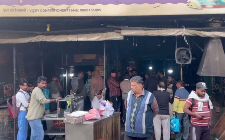 ਪਟਿਆਲਾ ’ਚ ਕਨਫੈਕਸ਼ਨਰੀ ਦੀ ਦੁਕਾਨ ਨੂੰ ਅੱਗ; ਪਲਾਂ ਅੰਦਰ ਲੱਖਾਂ ਰੁਪਏ ਦਾ ਹੋਇਆ ਨੁਕਸਾਨ; ਫਾਇਰ ਬ੍ਰਿਗੇਡ ਨੇ ਮੁਸ਼ੱਕਤ ਬਾਦ ਪਾਇਆ ਕਾਬੂ