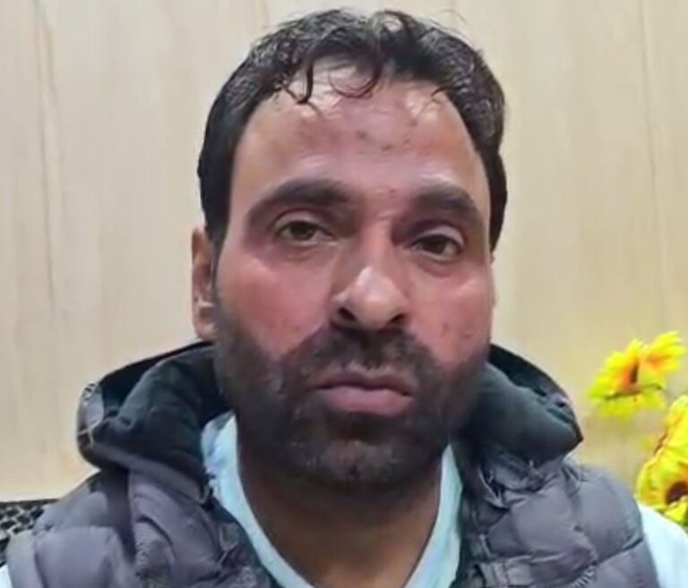 ਪਠਾਨਕੋਟ ’ਚ ਪ੍ਰਾਪਰਟੀ ਡੀਲਰ ਨੂੰ ਫਿਰੌਤੀ ਦੀ ਧਮਕੀ; ਵਿਦੇਸ਼ੀ ਨੰਬਰ ਤੋਂ ਮੰਗੀ ਜਾ ਰਹੀ 20 ਲੱਖ ਦੀ ਫਿਰੌਤੀ; ਪੀੜਤ ਨੇ ਮੰਗੀ ਸੁਰੱਖਿਆ, ਪੁਲਿਸ ਕਰ ਰਹੀ ਜਾਂਚ