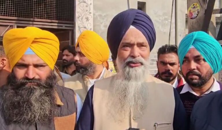 ਲਹਿਰਾਗਾਗਾ ਦੇ ਪਿੰਡਾਂ ’ਚ ਪ੍ਰਚਾਰ ਲਈ ਪਹੁੰਚੇ ਚੰਦੂਮਾਜਰਾ; ਆਜ਼ਾਦ ਉਮੀਦਵਾਰਾਂ ਦੇ ਹੱਕ ’ਚ ਕੀਤਾ ਚੋਣ ਪ੍ਰਚਾਰ;  ਜ਼ਿਲ੍ਹਾ ਪ੍ਰੀਸਦ ਚੋਣ ਦਾ ਹੱਕ ਆਮ ਲੋਕਾਂ ਨੂੰ ਦੇਣ ਦੀ ਮੰਗ