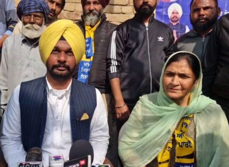 ਗੁਰਦਾਸਪੁਰ ਦੇ ਸਰਹੱਦੀ ਪਿੰਡ ’ਚ ਪਈਆਂ ਵੋਟਾਂ; ਲੋਕਾਂ ’ਚ ਵੇਖਣ ਨੂੰ ਮਿਲਿਆ ਭਾਰੀ ਉਤਸ਼ਾਹ