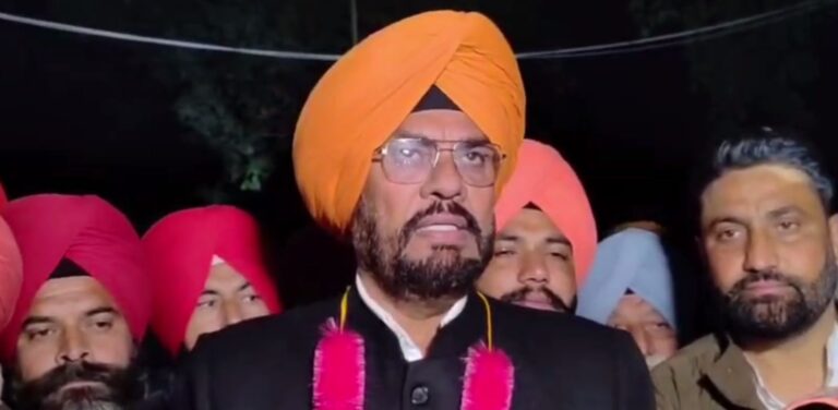 ਅਜਨਾਲਾ ਹਲਕੇ ਅੰਦਰ ਆਪ ਦੀ ਸ਼ਾਨਦਾਰ ਜਿੱਤ/ ਵਿਧਾਇਕ ਧਾਲੀਵਾਲ ਨੇ ਜੇਤੂਆਂ ਨੂੰ ਦਿੱਤੀ ਵਧਾਈ