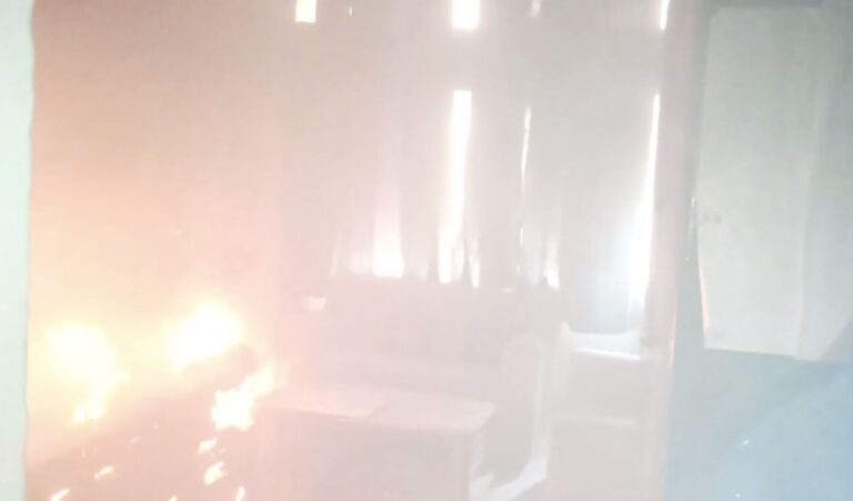 ਰੋਪੜ ਦੇ ਮਿੰਨੀ ਸਕੱਤਰਰੇਤ ਦੇ ਕਮਰੇ ਅੰਦਰ ਅੱਗ/ ਸਮਾਨ ਨੂੰ ਪਹੁੰਚਿਆ ਨੁਕਸਾਨ, ਵੱਡਾ ਹਾਦਸਾ ਟਲਿਆ