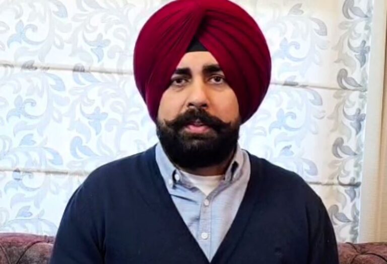 ਅਕਾਲੀ ਦਲ ਨੇ ਪ੍ਰੀਸ਼ਦ ਚੋਣਾਂ ਨੂੰ ਲੈ ਕੇ ਘੇਰੀ ਸਰਕਾਰ; ਵਿਰੋਧੀ ਧਿਰਾਂ ਨੂੰ ਖੱਜਲ-ਖੁਆਰ ਕਰਨ ਦੇ ਲਾਏ ਇਲਜ਼ਾਮ; ਹਾਈ ਕੋਰਟ ‘ਚ ਪਟੀਸ਼ਨ ਦਾਖਲ ਕਰ ਕੇ ਕੀਤੀ ਸ਼ਿਕਾਇਤ