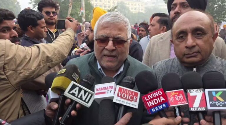 ਪਟਿਆਲਾ ’ਚ ਕਾਂਗਰਸ ਪਾਰਟੀ ਦਾ ਕੇਂਦਰ ਖਿਲਾਫ਼ ਪ੍ਰਦਰਸ਼ਨ/ ਮਨਰੇਗਾ ਨੂੰ ਖਤਮ ਕਰਨ ਦੀ ਕੋਸ਼ਿਸ਼ ਦਾ ਕੀਤਾ ਵਿਰੋਧ/ ਸਾਸਦ ਡਾ. ਧਰਮਵੀਰ ਗਾਂਧੀ ਨੇ ਸੁਣਾਈਆਂ ਖਰੀਆਂ ਖਰੀਆਂ