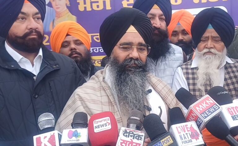 ਫਤਹਿਗੜ੍ਹ ਸਾਹਿਬ ਵਿਖੇ ਦਸਤਾਰਾਂ ਦਾ ਲੰਗਰ/ ਯੂਥ ਅਕਾਲੀ ਦਲ ਦਾ ਉਪਰਾਲਾ/ ਪ੍ਰਧਾਨ ਸਰਬਜੀਤ ਸਿੰਘ ਝਿੰਜਰ ਵੀ ਰਹੇ ਮੌਜੂਦ