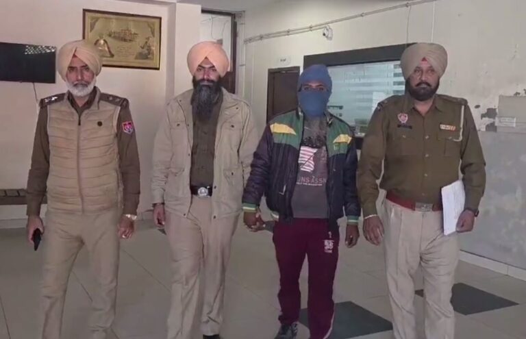 ਮੋਗਾ ਪੁਲਿਸ ਵੱਲੋਂ ਨਿਹੰਗ ਸਿੰਘਾਂ ਖਿਲਾਫ਼ ਕੇਸ ਦਰਜ/ ਹਥਿਆਰਾਂ ਦੀਆਂ ਫੋਟੋਆਂ ਅਪਲੋਡ ਕਰਨ ’ਤੇ ਕਾਰਵਾਈ