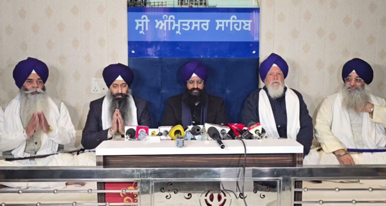 ਮੈਰਿਜ ਪੈਲੇਸਾਂ ਅੰਦਰ ਆਨੰਦ ਕਾਰਜ ’ਤੇ ਪਾਬੰਦੀ/ ਸ੍ਰੀ ਅਕਾਲ ਤਖਤ ਸਾਹਿਬ ਤੋਂ ਮਨਾਹੀ ਦੇ ਹੁਕਮ/ ਪੰਜ ਸਿੰਘ ਸਾਹਿਬਾਨ ਦੀ ਇਕੱਤਰਤਾ ’ਚ ਹੋਇਆ ਫੈਸਲਾ