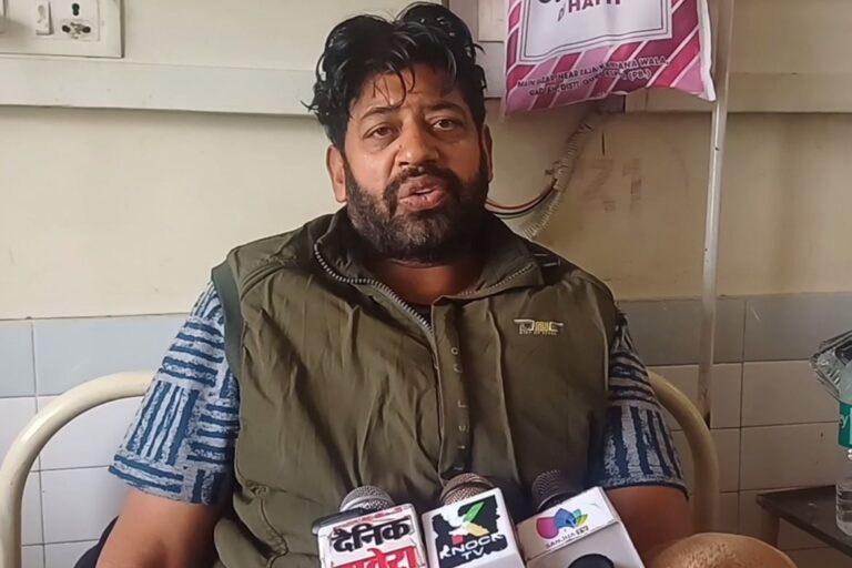 ਸਰਹਿੰਦ ’ਚ ਪਰਵਾਸੀਆਂ ਨੇ ਕੁੱਟਿਆ ਸ਼ੋਅਰੂਮ ਮਾਲਕ/ ਮੱਛੀ ਦੀਆਂ ਫੜੀਆਂ ਹਟਾਉਣ ਨੂੰ ਲੈ ਕੇ ਕੀਤਾ ਹਮਲਾ