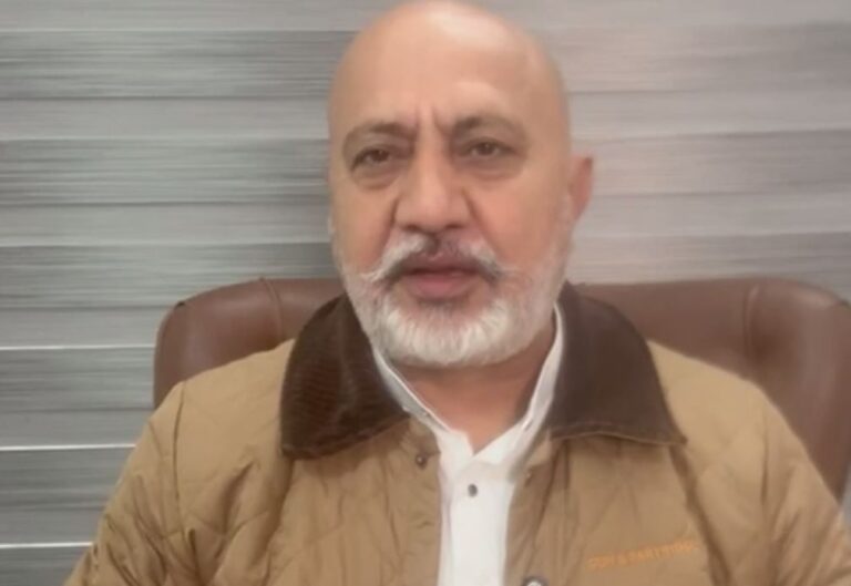 ਆਮ ਆਦਮੀ ਪਾਰਟੀ ਦਾ ਅਕਾਲੀ ਦਲ ’ਤੇ ਹਮਲਾ/ ਗਰੀਬਾਂ ਦੇ ਮੁੱਦੇ ’ਤੇ ਧਾਰੀ ਚੁੱਪੀ ’ਤੇ ਚੁੱਕੇ ਸਵਾਲ/ ਪੰਜਾਬ ਦੀ ਪਿੱਠ ’ਤੇ ਛੁਰਾ ਮਾਰਨ ਦੇ ਲਾਏ ਇਲਜ਼ਾਮ