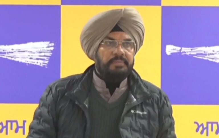 ਚੰਡੀਗੜ੍ਹ ’ਚ ਆਪ ਬੁਲਾਰਾ ਧਾਲੀਵਾਲ ਨੇ ਘੇਰੇ ਵਿਰੋਧੀ/  ਵਿਧਾਨ ਸਭਾ ਸੈਸ਼ਨ ਨੂੰ ਲੈ ਕੇ ਸਾਧੇ ਨਿਸ਼ਾਨੇ/ ਕੇਂਦਰ ’ਤੇ ਗਰੀਬਾਂ ਮੂੰਹੋਂ ਰੋਟੀ ਖੋਹਣ ਦੇ ਇਲਜ਼ਾਮ