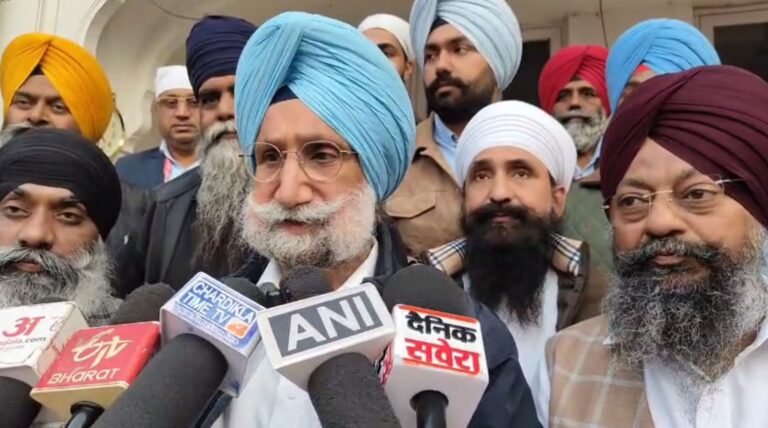 ਸਾਸਦ ਸੁਖਜਿੰਦਰ ਰੰਧਾਵਾ ਦਾ ਜਥੇਦਾਰ ਵੱਲ ਪੱਤਰ; ਪੱਗ ਦੀ ਬੇਅਦਬੀ ਮਾਮਲੇ ’ਚ ਕਾਰਵਾਈ ਦੀ ਮੰਗ; ਕਿਹਾ, ਦਸਤਾਰ ਦੀ ਇੱਜ਼ਤ ਨਾ ਕਰਨ ਵਾਲਾ ਸਿੱਖ ਨਹੀਂ