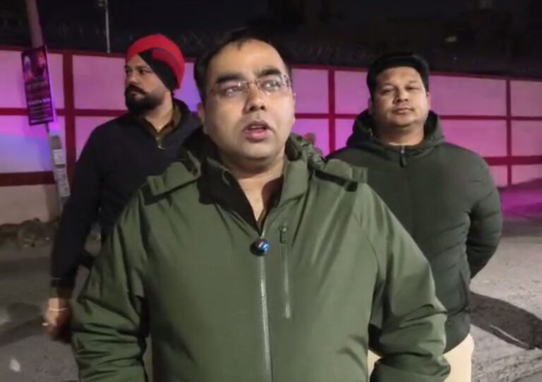 ਗੁਰਦਾਸਪੁਰ ਪੁਲਿਸ ਨੇ ਚੋਣਾਂ ਦੇ ਮੱਦੇਨਜ਼ਰ ਵਧਾਈ ਚੌਕਸੀ; 31 ਥਾਵਾਂ ’ਤੇ ਨਾਕੇਬੰਦੀ ਕਰ ਕੇ ਰੱਖੀ ਜਾ ਰਹੀ ਨਜ਼ਰ