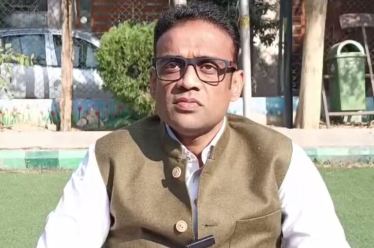 ਅੰਮ੍ਰਿਤਸਰ ਤੋਂ ਕਾਂਗਰਸੀ ਆਗੂ ਮਿੱਠੂ ਮਦਾਨ ਦਾ ਵੱਡਾ ਬਿਆਨ; ਨਵਜੋਤ ਕੌਰ ਸਿੱਧੂ ਨੂੰ ਖੁਲ੍ਹੀ ਬਹਿਸ਼ ਦੀ ਦਿੱਤੀ ਚੁਨੌਤੀ; ਸਿੱਧੂ ਪਰਿਵਾਰ ’ਤੇ ਬੀਜੇਪੀ ਨਾਲ ਸਬੰਧਾਂ ਦੇ ਇਲਜ਼ਾਮ