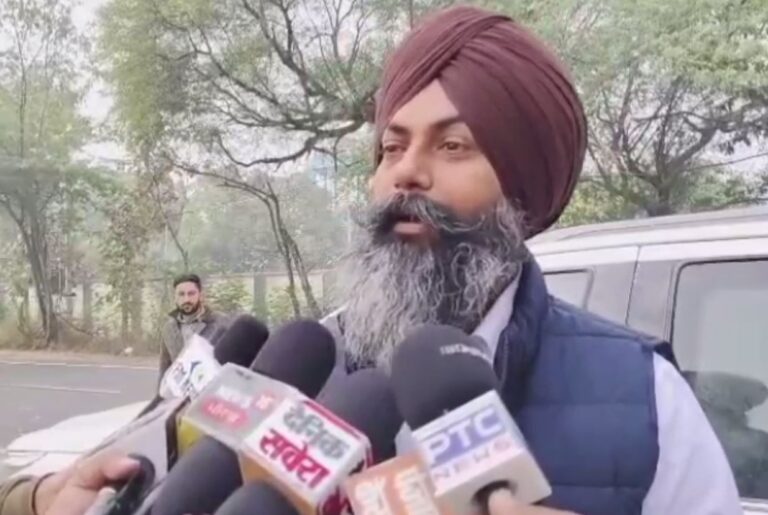 ਨਾਭਾ ਜੇਲ੍ਹ ’ਚੋਂ ਬਾਹਰ ਆਇਆ ਗੁਰਪ੍ਰੀਤ ਸੇਖੋਂ; ਅਦਾਲਤ ਦੇ ਹੁਕਮਾਂ ਤਹਿਤ ਹੋਈ ਰਿਹਾਈ