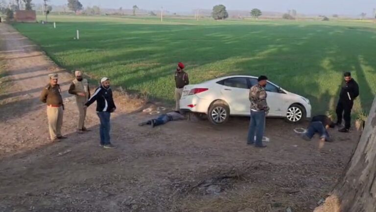 ਅੰਮ੍ਰਿਤਸਰ ਪੁਲਿਸ ਵੱਲੋਂ ਮੁਲਜ਼ਮਾਂ ਦਾ ਐਨਕਾਊਟਰ; ਦੋ ਮੁਲਜ਼ਮਾਂ ਨੂੰ ਜ਼ਖਮੀ ਹਾਲਤ ’ਚ ਕੀਤਾ ਕਾਬੂ; ਡਕੈਤੀ ਤੇ ਜਬਰ ਵਸੂਲੀਆਂ ’ਚ ਲੋੜੀਂਦੇ ਸੀ ਦੋਸ਼ੀ