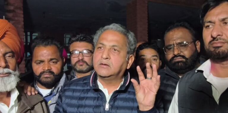 ਸੰਗਰੂਰ ’ਚ ਚੋਣ ਨਤੀਜਿਆਂ ਨੂੰ ਲੈ ਕੇ ਭੜਕੇ ਕਾਂਗਰਸੀ/ ਜਾਣਬੁਝ ਕੇ ਨਤੀਜੇ ਰੋਕਣ ਦੇ ਲਾਏ ਇਲਜ਼ਾਮ/ ਐਸਡੀਐਮ ਨੂੰ ਮਿਲੇ ਸਾਬਕਾ ਮੰਤਰੀ ਸਿੰਗਲਾ